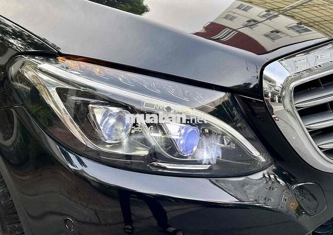Mercedes C250 Exclusive 2018 màu đen siêu đẹp