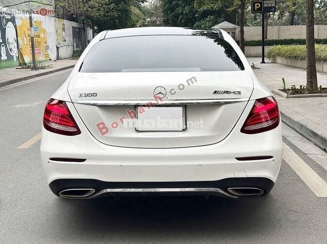 Mercedes E300 model 2017