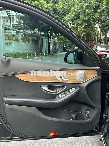 Mercedes C250 Exclusive 2018 màu đen siêu đẹp
