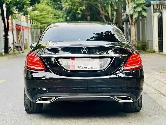 Mercedes C250 Exclusive 2018 màu đen siêu đẹp