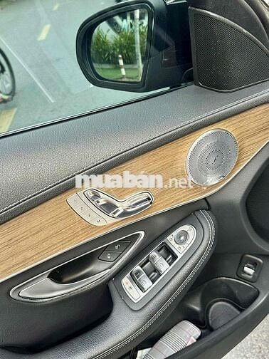 Mercedes C250 Exclusive 2018 màu đen siêu đẹp