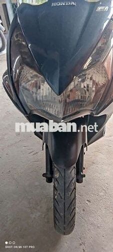 Chật nhà nên cần ra đi con xe thân yêu