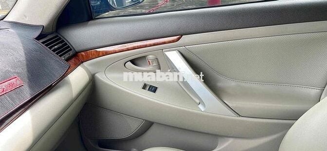 Toyota Camry 2008 LE 2.4 - 180000 km