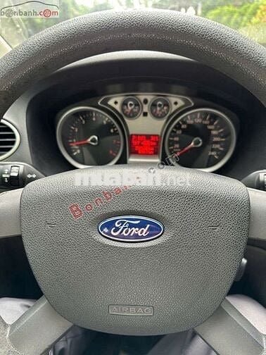Ford focus sản xuất 2011 số tự động