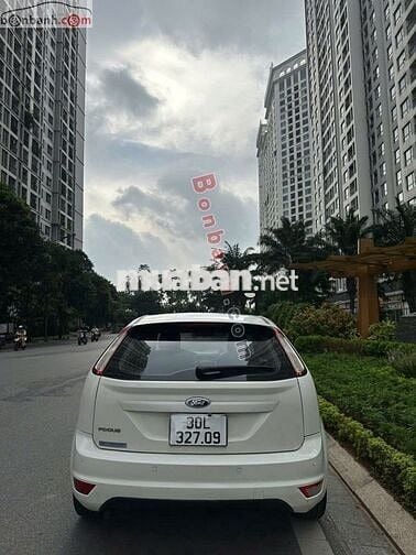 Ford focus sản xuất 2011 số tự động