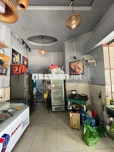 sang quán cafe kem nho nhỏ lô góc đẹp ngay tân phú hcm