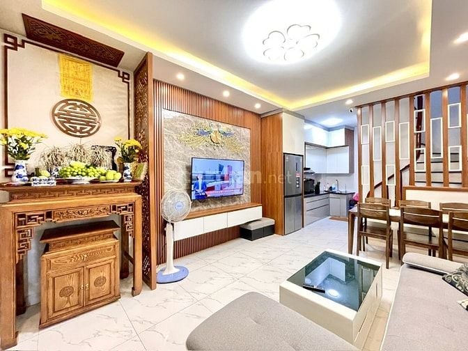 Bán nhà Vĩnh Hưng, Hoàng Mai, Dt 32m2, 2t mt 3.9m, mới đẹp ở ngay.