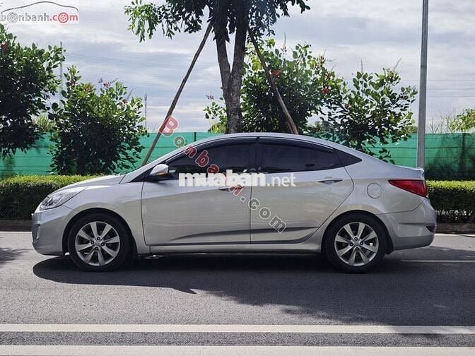 HYUNDAI Accent Blue nhập Hàn