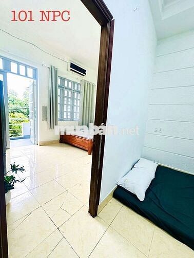 CHDV Ban Công Full Nội Thất Bồn Tắm ở Nguyễn Phúc Chu, P15, Tân Bình