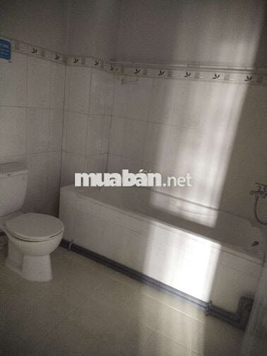 CHDV Ban Công Full Nội Thất Bồn Tắm ở Nguyễn Phúc Chu, P15, Tân Bình