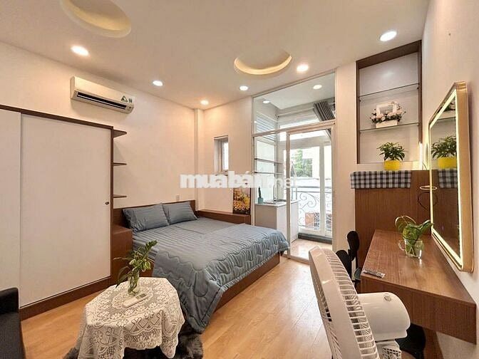 1PN + 1 BAN CÔNG + ĐƯỜNG LỚN + GẦN SÂN BAY