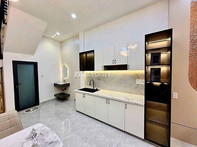 Chỉ dọn vào ở _hẻm1/ Nguyễn Bỉnh Khiêm_GV_56m_SHR_lhZalo/gọi ngay 0398.55.8888 sang