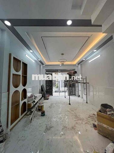 BÁN NHÀ ĐẸP NGAY LÊ VĂN QUỚI 4x11m SÁT HXH 6M 2TẦNG 2PN SHR