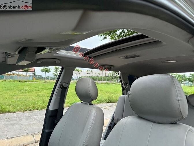 Kia Carens EX 2.0 MT 2010