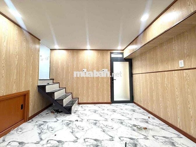 Mình chính chủ,bán nhà đẹp xây 3 tầng kiên cố.Hẻm 5m,kdc hiện hữu Q.7