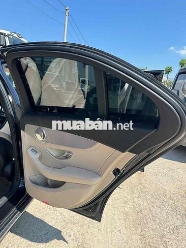 Mercedes Benz C Class 2015 C200 - 90000 km