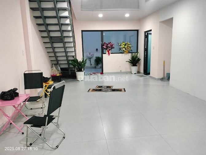 BÁN HOẶC CHO THUÊ NHÀ THỊ TRẤN HÓC MÔN 162m2 BÀ TRIỆU 2 Lầu 