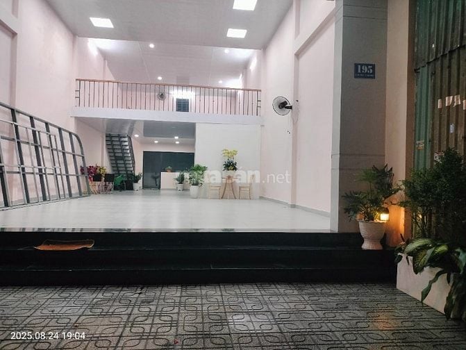 BÁN HOẶC CHO THUÊ NHÀ THỊ TRẤN HÓC MÔN 162m2 BÀ TRIỆU 2 Lầu 