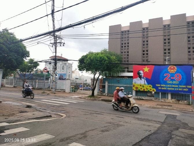BÁN HOẶC CHO THUÊ NHÀ THỊ TRẤN HÓC MÔN 162m2 BÀ TRIỆU 2 Lầu 