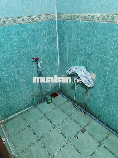 Mình cần pass lại phòng tầng 2 ở 254 minh khai