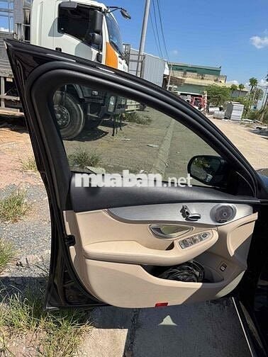 Mercedes Benz C Class 2015 C200 - 90000 km
