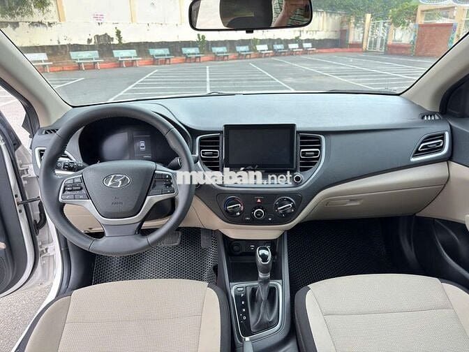 Hyundai Accent 2022 1.4 AT - 49000 km