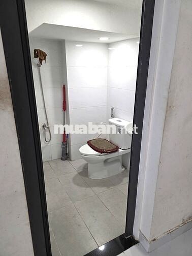 Cho Thuê Mặt Bằng Đường Nguyễn Giản Thanh, Quận 10 ( Riêng Biệt )