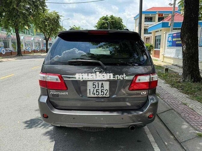 Toyota Fortuner 2011 2.7V - 127000 km