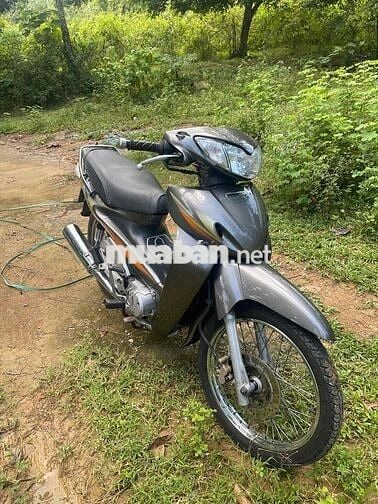 nhà thừa xe cần bán future đời 2004 xi nhan trắng!