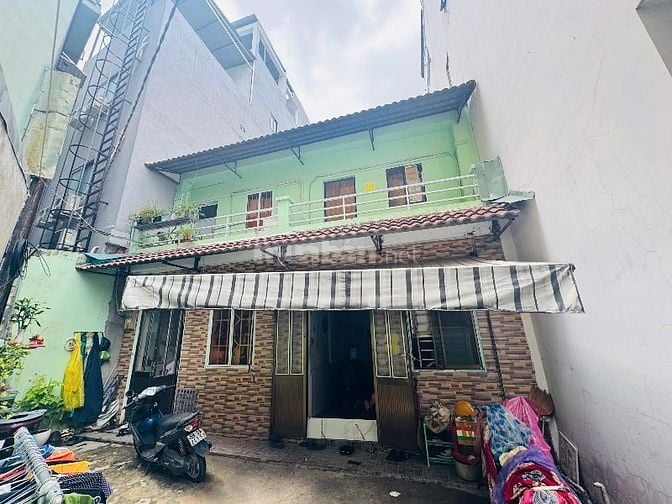 Diện tích khủng!!! ⭐️Nhà 1 lầu DT:8,4x12m; hẻm Bùi Đình Tuý, P12.