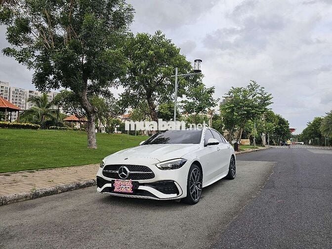 2022 C300 AMG First Edition - 6800 km