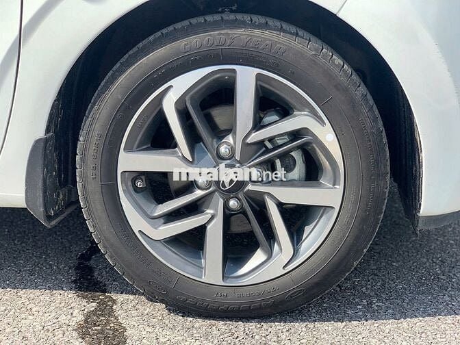 Hyundai Grand i10 2022 1.2 AT - 12000km rất giữ xe