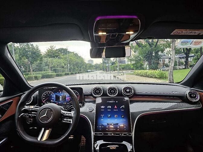2022 C300 AMG First Edition - 6800 km