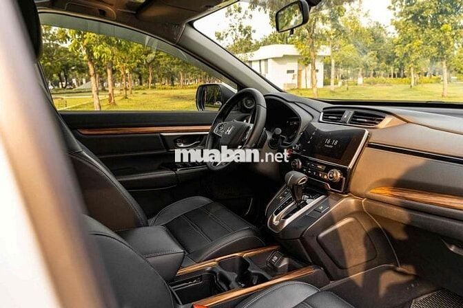 Honda CRV - G xe 7 chỗ màu trắng nhập Thái