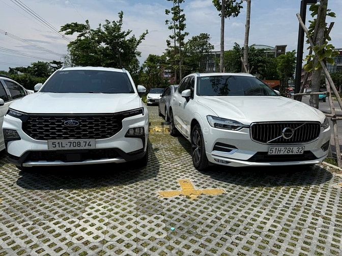 Cho thuê xe tự láy hoặc có tài