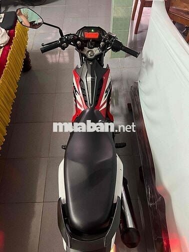 Bán xe Sonic 150R trắng đen xe zin đẹp như hãng