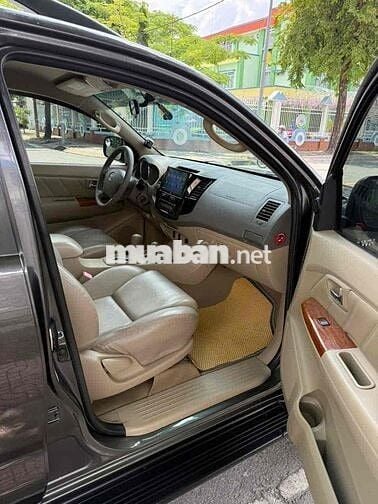 Toyota Fortuner 2011 2.7V - 127000 km