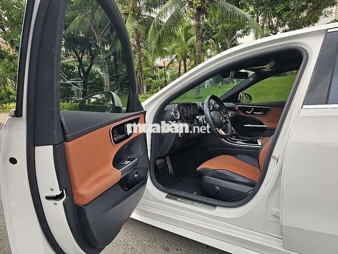 2022 C300 AMG First Edition - 6800 km