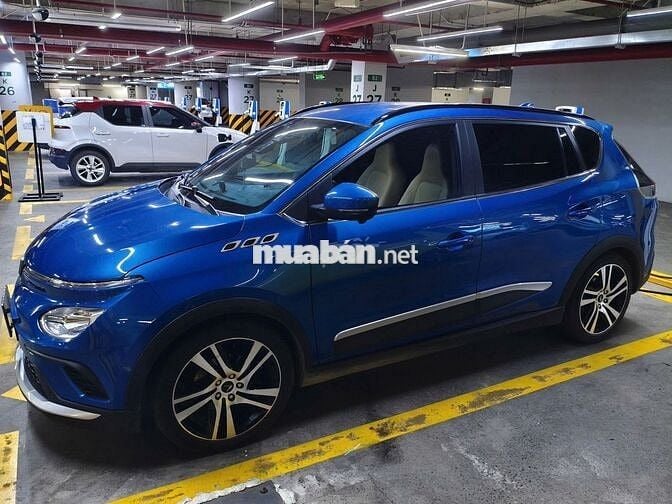 VinFast VFe34 2022