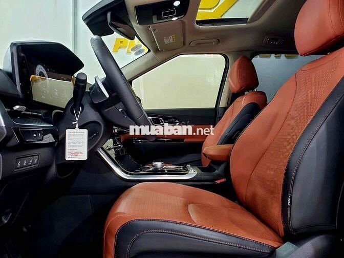 Kia Carnival 2023 Signature 3.5G - 20000 km