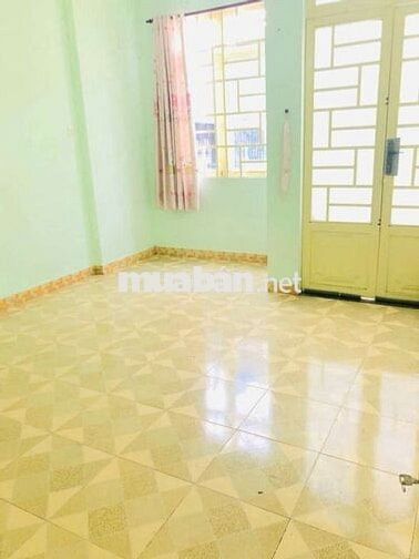 Nhà 1 lầu có săn máy lạnh đ47 HBC 8tr/ tháng