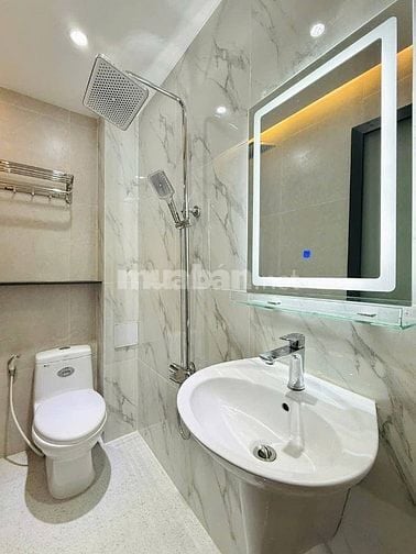 Bán nhà giá 2tỷ7 ,HXH 8m An Dương Vương, Q6, 40m2, 2PN, 2WC, SHR, CC T