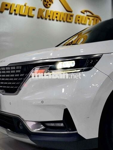 Kia Carnival 2022 2.2D Luxury 8 chỗ - 65000 km