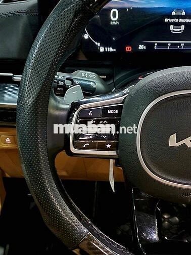 Kia Carnival 2022 2.2D Luxury 8 chỗ - 65000 km