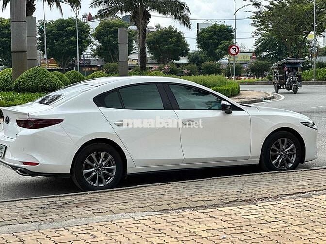 Mazda 3 2024 1.5L Luxury - 40000 km
