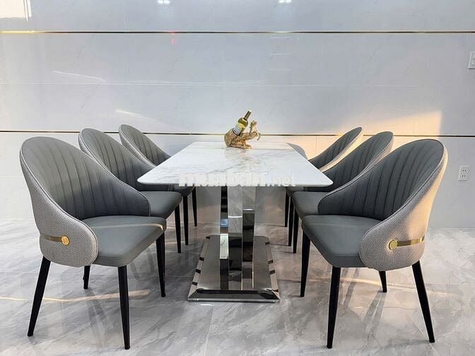 Nhà Mặt Tiền Đường Kinh Doanh ( 4M x 25M ) Sân Xe Hơi Dài 8,1M.