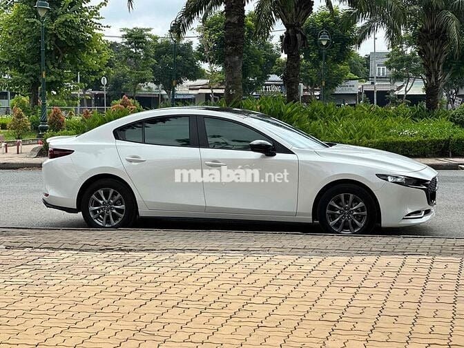 Mazda 3 2024 1.5L Luxury - 40000 km