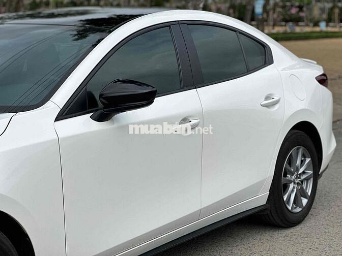 Mazda 3 2024 1.5L Luxury - 40000 km