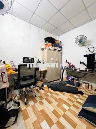 Nhà Đẹp 2 Tầng (3B) — Gần Bình Long Nguyễn Sơn ( 3.4m x 8m) Hướng Tây
