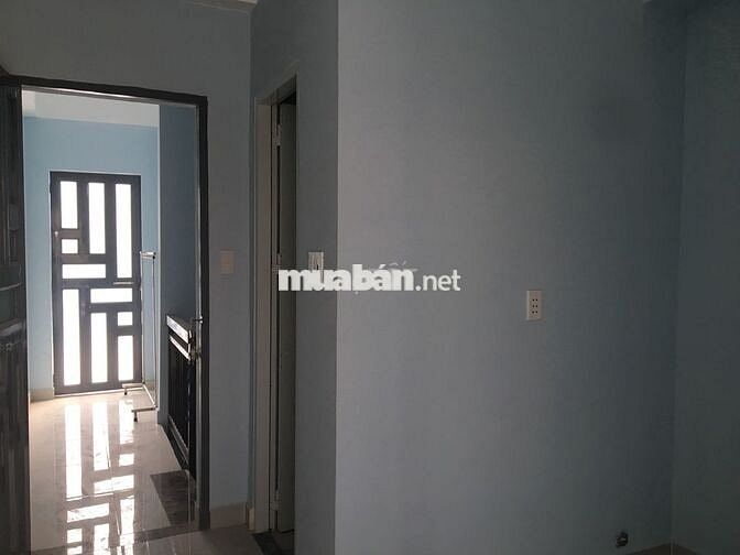 Phòng như hình ngay chợ Bà Chiểu có máy lạnh bếp WC riêng trong phòng